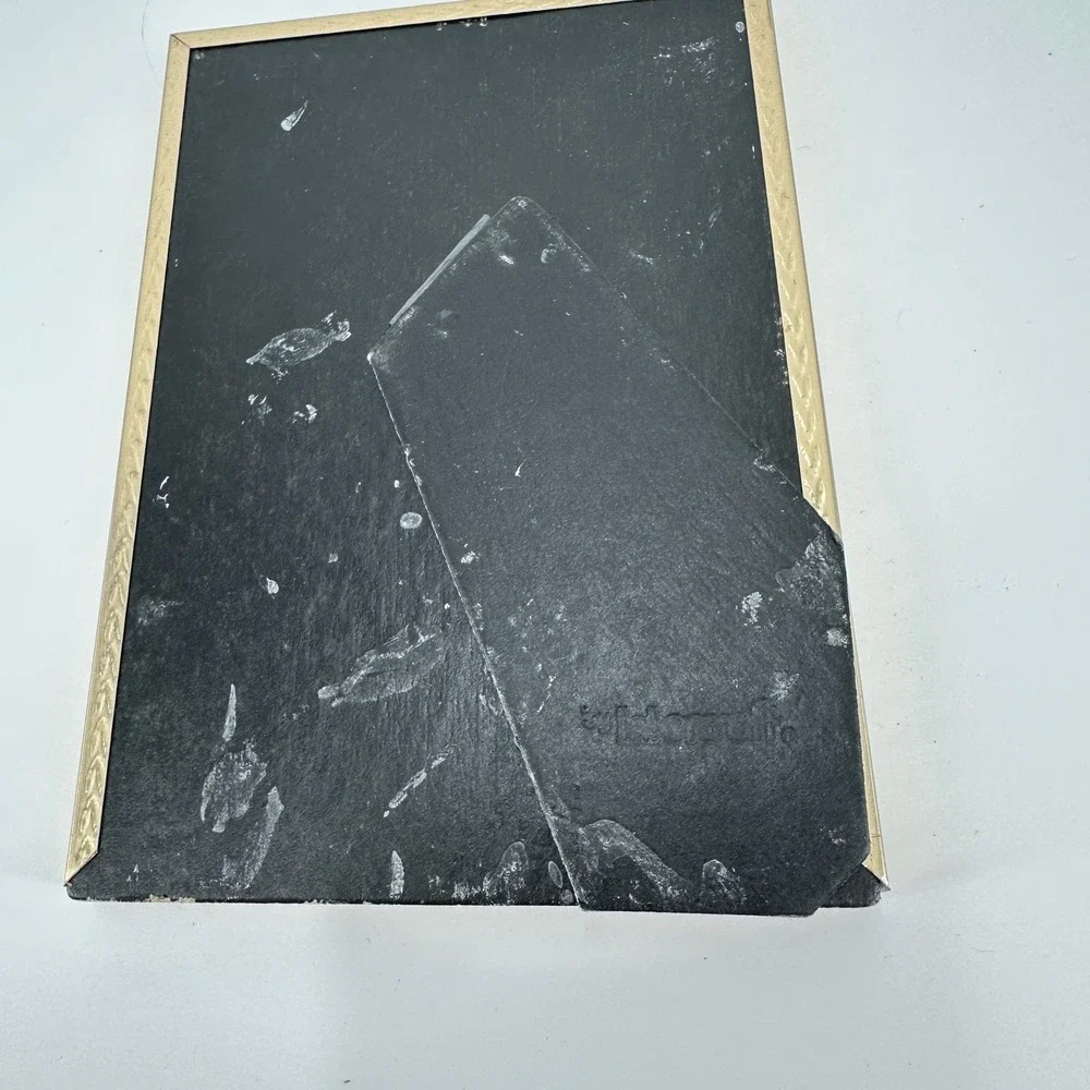 Vintage Intercraft Gold Tone Etched Metal 5x7 Tabletop Picture Frame Chevron